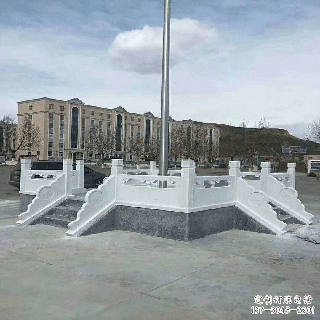 周口广场石雕升旗台