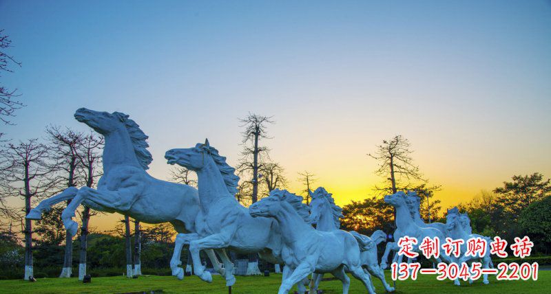 周口新颖活力的马群雕塑奔跑的马
