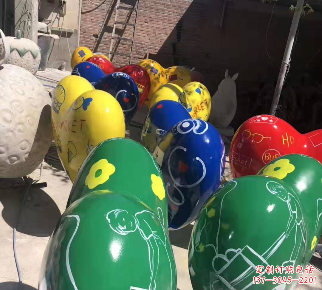 周口玻璃钢彩绘气球雕塑商场陈美摆件
