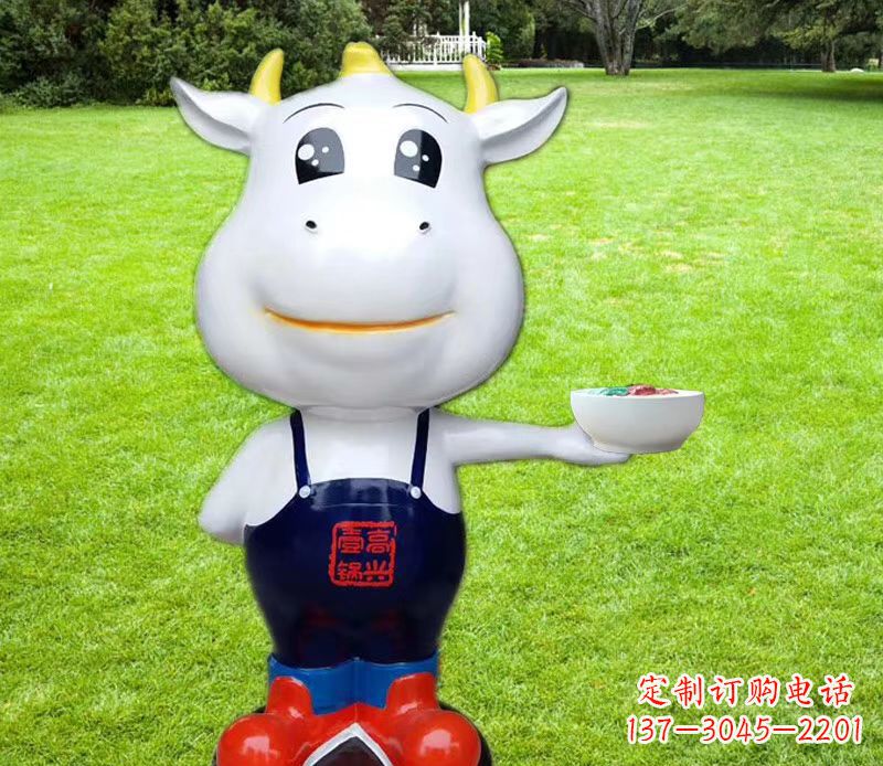周口玻璃钢制作的牛雕塑
