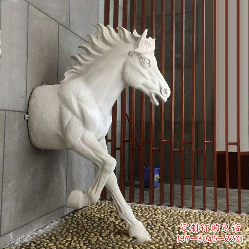 周口玻璃钢创意动物雕塑——穿墙而过