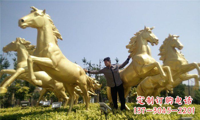 周口高雅而古典的玻璃钢马雕塑