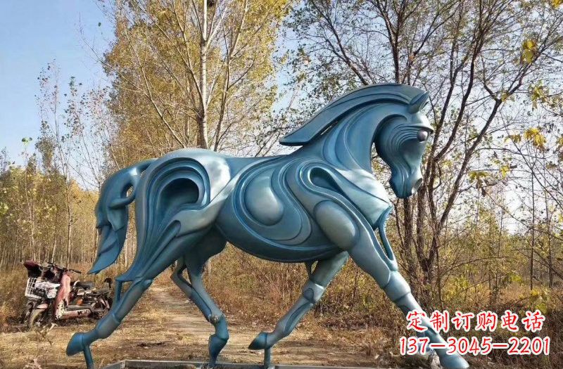 周口玻璃钢雕刻的奔马
