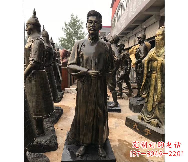 周口玻璃钢仿铜校园近代名人鲁迅雕塑