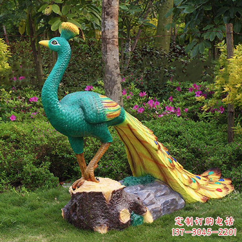周口玻璃钢制作的孔雀雕塑