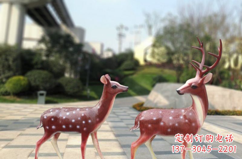 周口玻璃钢仿真梅花鹿雕塑