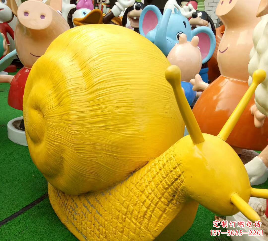 周口玻璃钢制蜗牛雕塑——精致美观的公园景观
