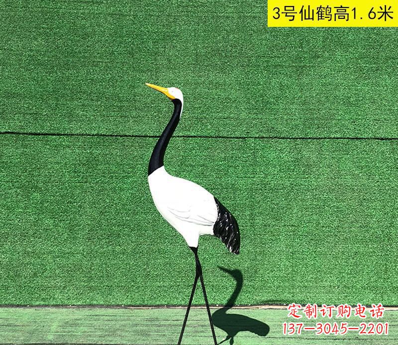 周口火烈鸟雕塑玻璃钢的艺术之美