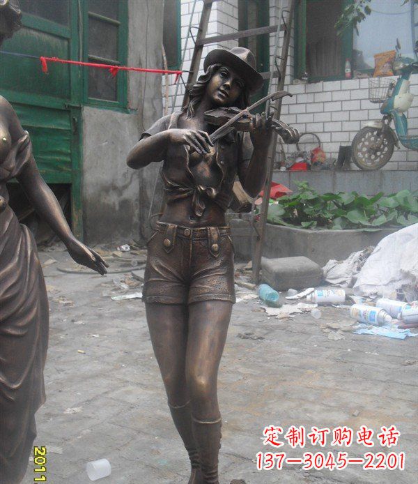 周口美丽的玻璃钢女性雕塑