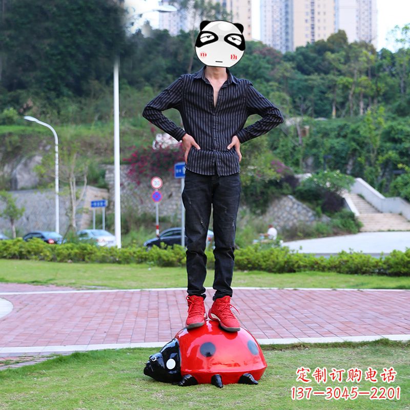 周口玻璃钢七星瓢虫雕塑艺术的精灵