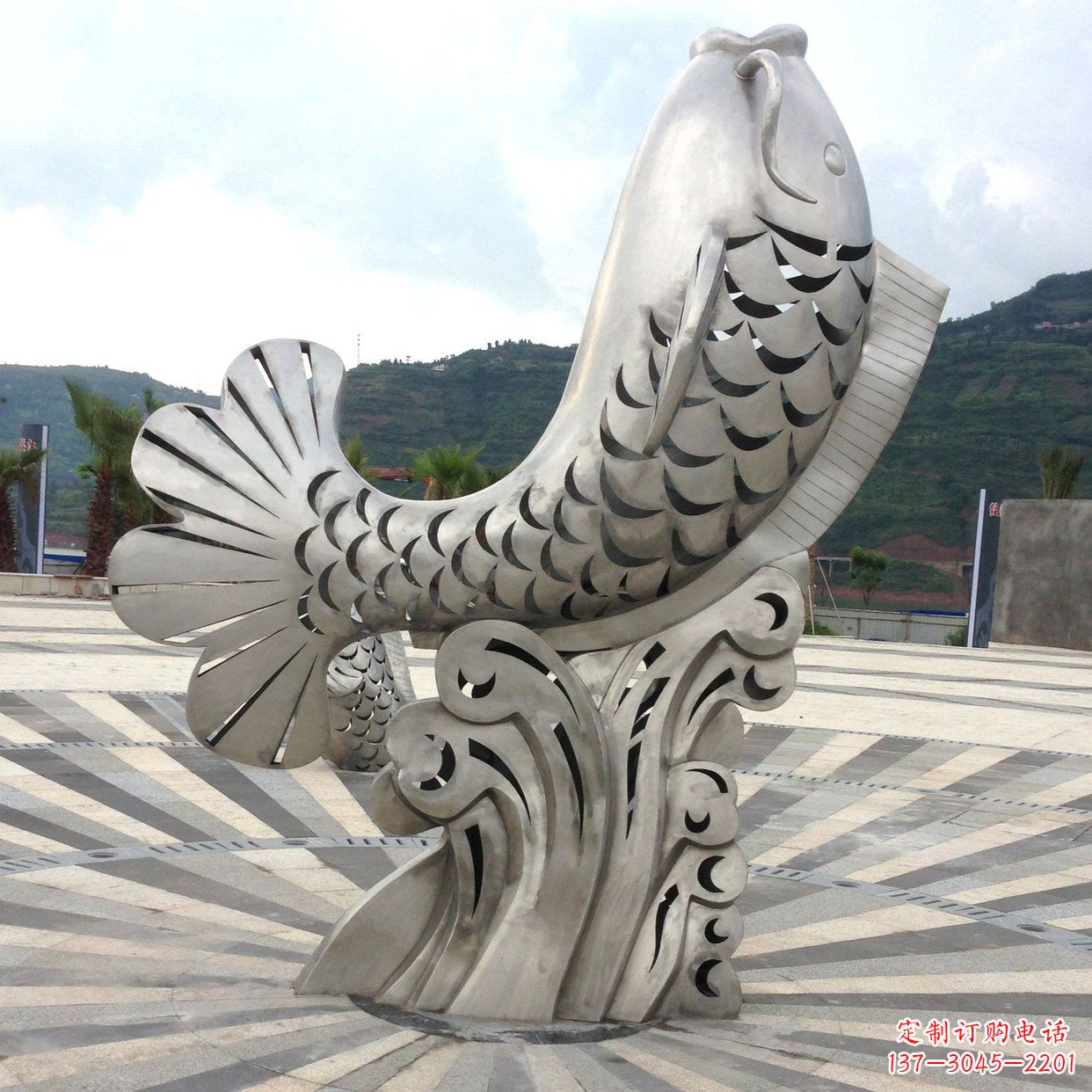 周口不锈钢“鱼”园林水景喷泉动物景观雕塑