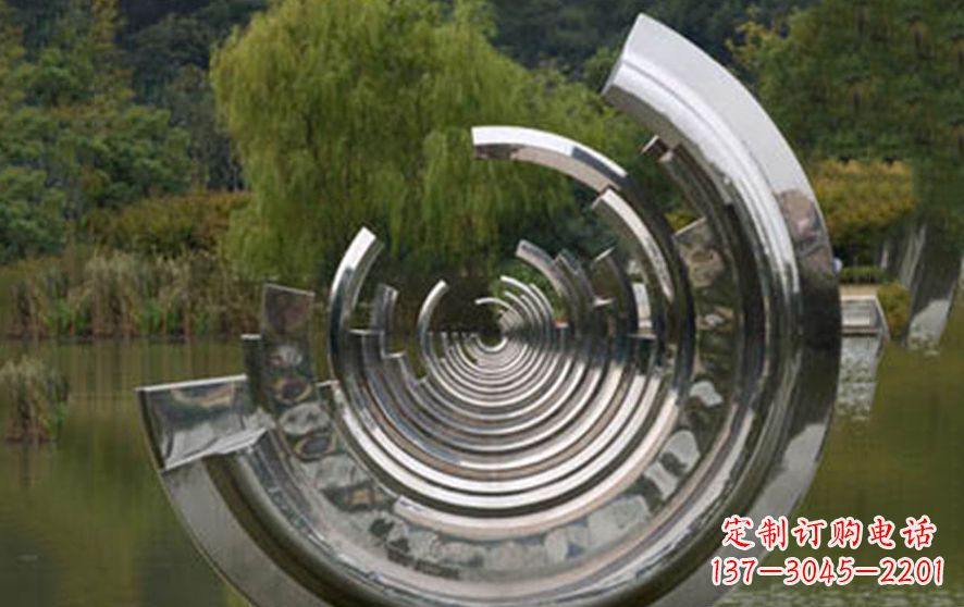 周口不锈钢半圆字母景观雕塑——美化环境的艺术