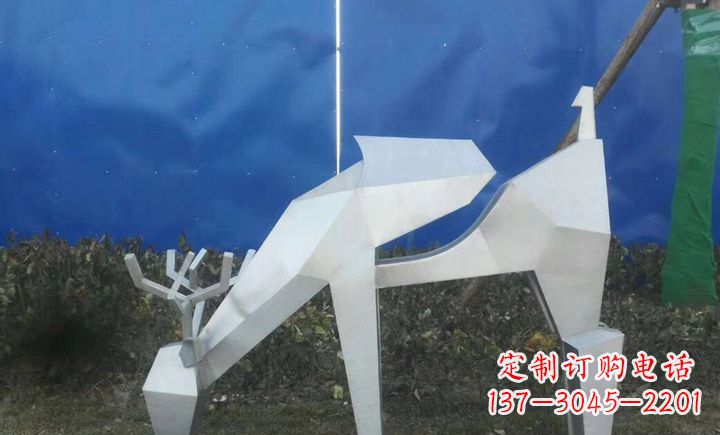周口梅花鹿不锈钢不规则雕塑的传奇