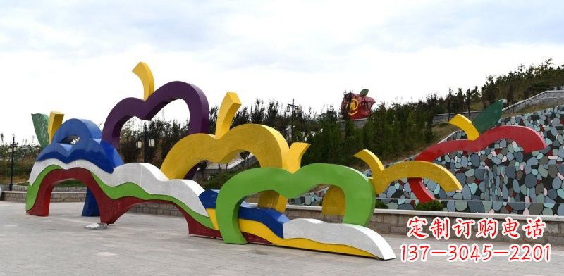 周口不锈钢彩色苹果雕塑