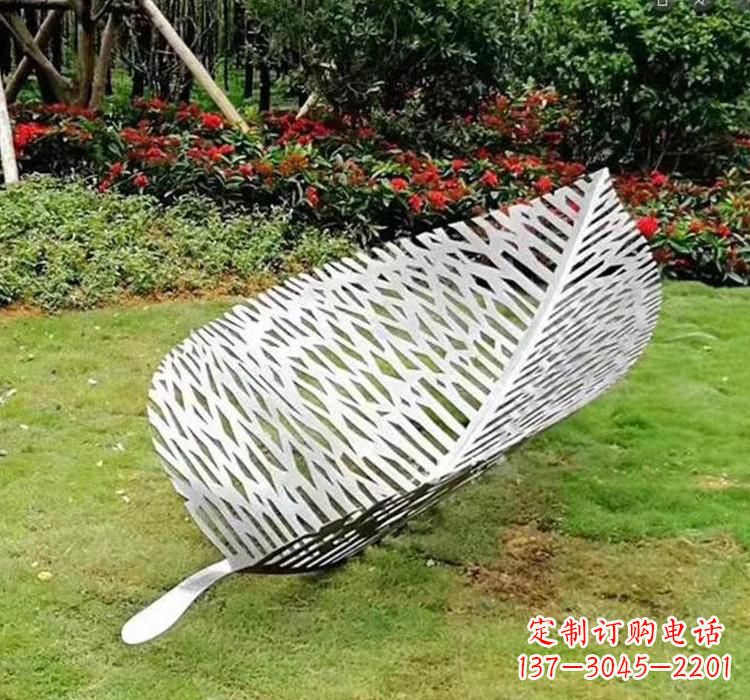 周口不锈钢树叶雕塑艺术与美的结合