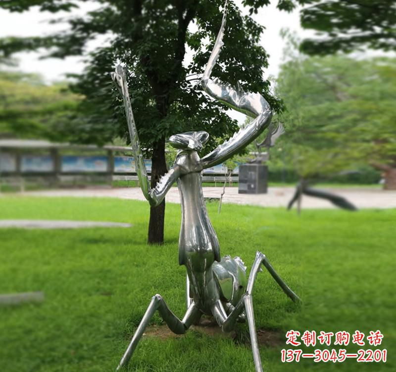 周口不锈钢螳螂雕塑精致美观的艺术品