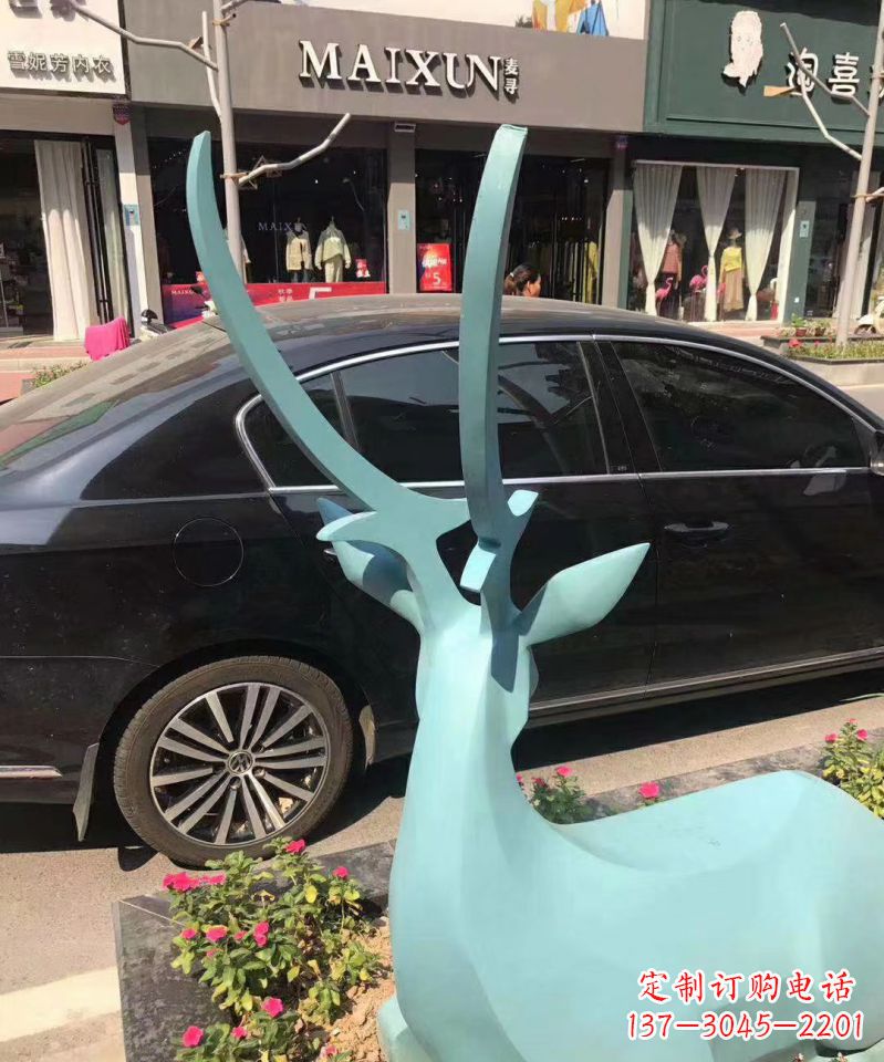 周口不锈钢城市小鹿雕塑精心雕刻的艺术精品