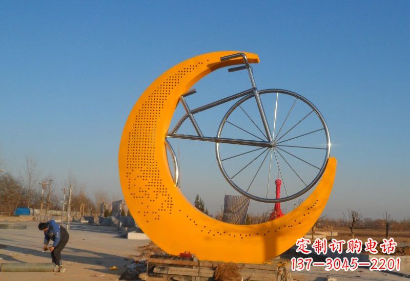 周口不锈钢城市月亮自行车雕塑高雅而古典的艺术品