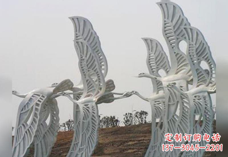周口仙鹤雕塑融入不锈钢的飞翔之美