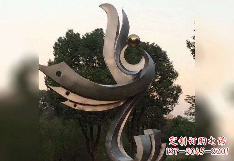 周口不锈钢凤凰雕塑象征着活力与美丽