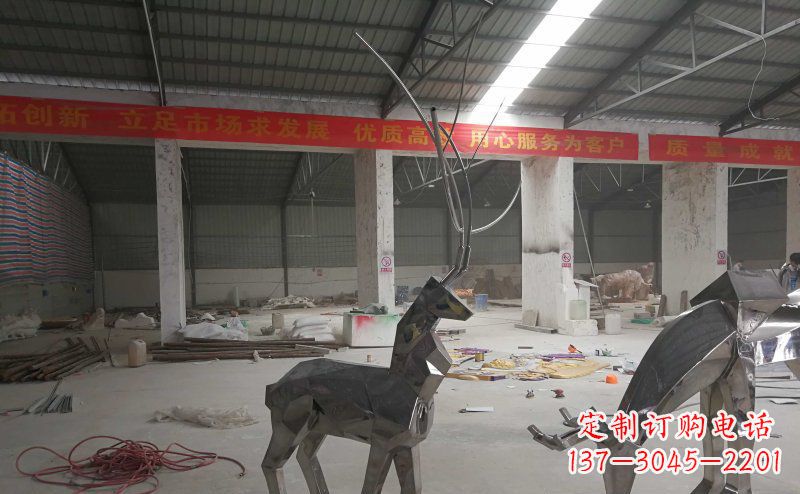 周口不锈钢麋鹿雕塑静谧美丽的自然之美