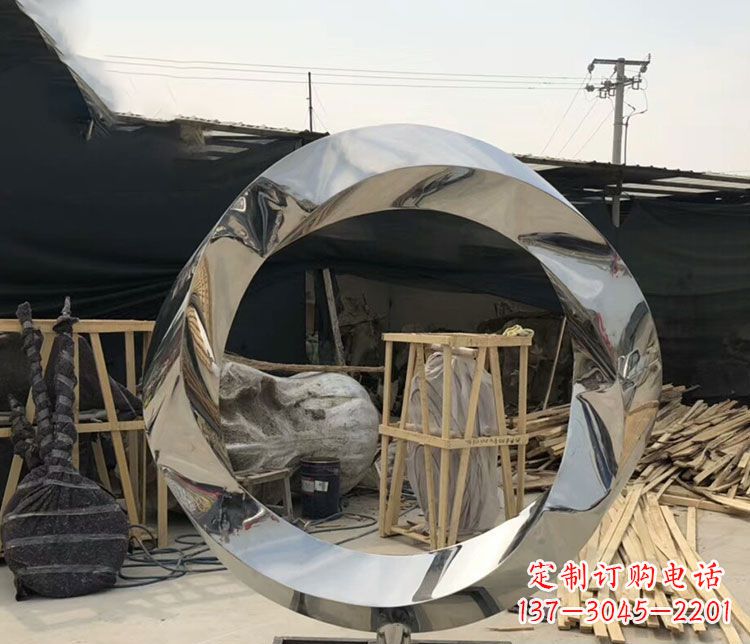 周口不锈钢抽象镜面圆环雕塑