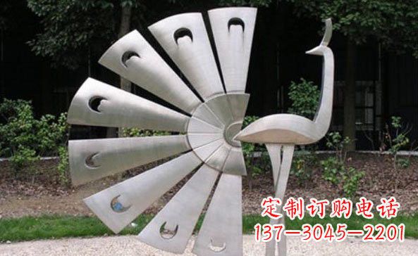 周口不锈钢孔雀雕塑美丽而持久
