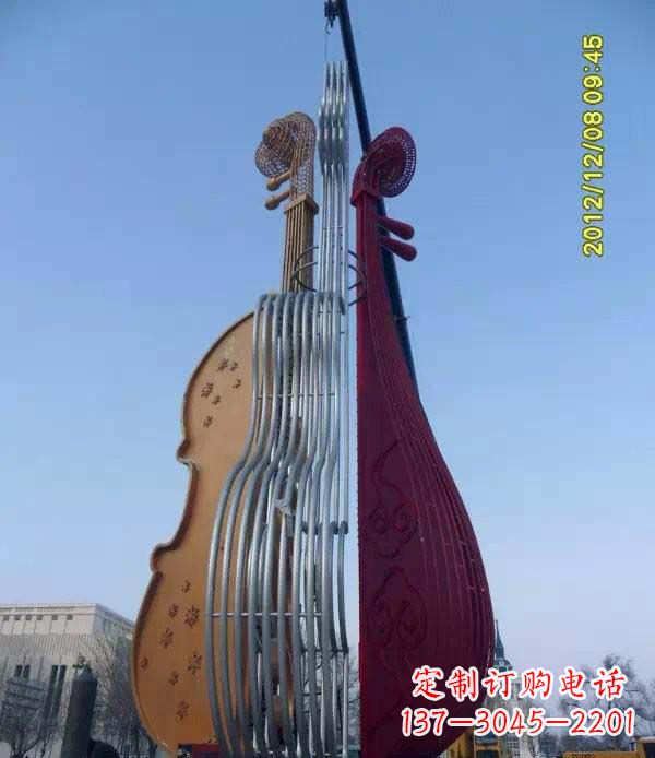 周口不锈钢琵琶雕塑演奏着灵魂之音