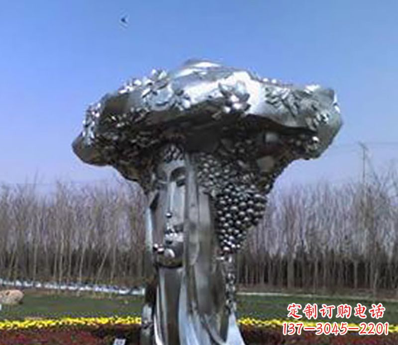 周口不锈钢葡萄雕塑——点缀美丽景观
