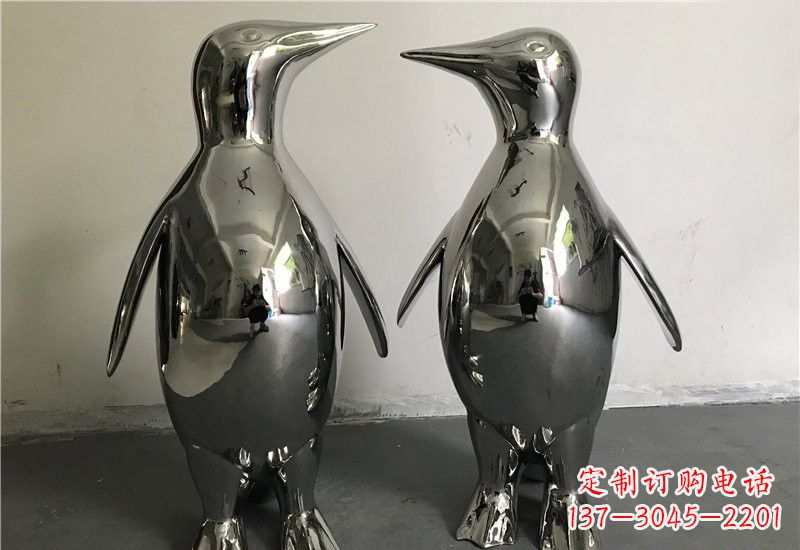 周口企鹅雕塑以不锈钢赋予生命