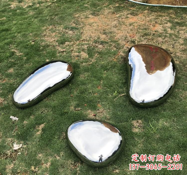 周口不锈钢鹅卵石雕塑精致与经典的完美结合