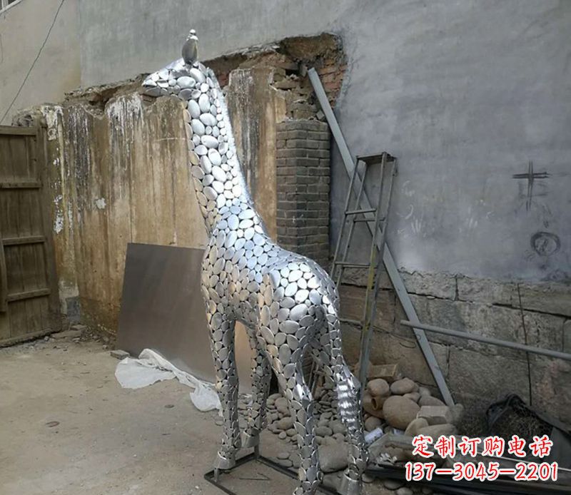 周口精美不锈钢长颈鹿雕塑