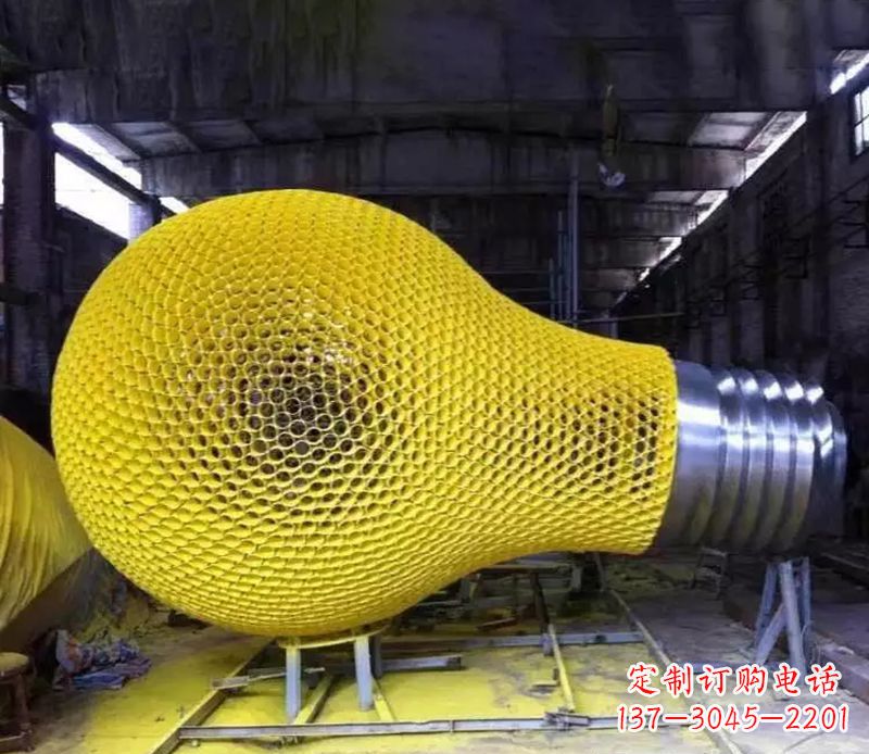 周口不锈钢灯泡雕塑2