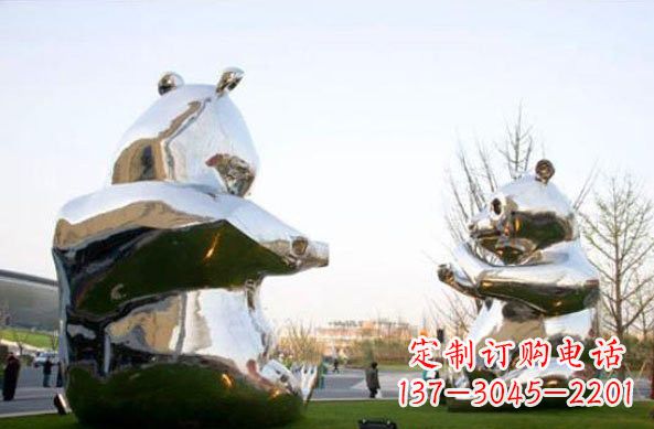 周口不锈钢熊猫雕塑传递友谊与和平