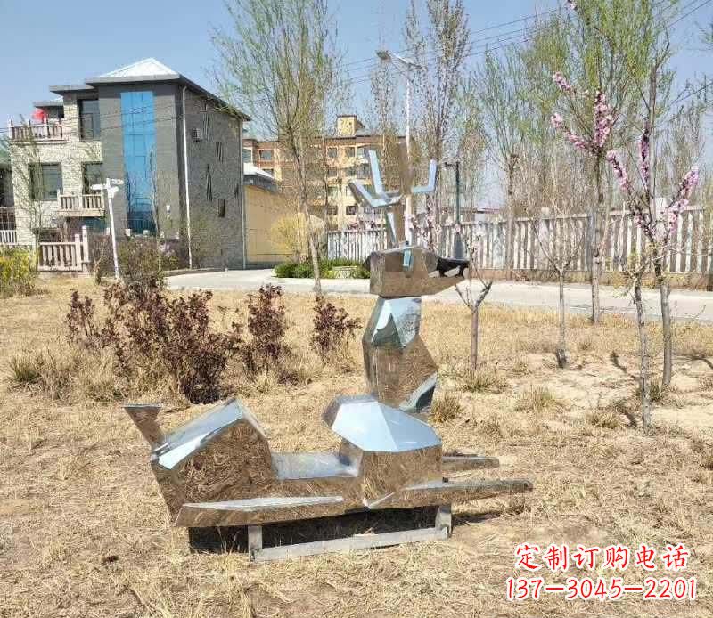 周口不锈钢公园小鹿雕塑给公园带来温馨气息