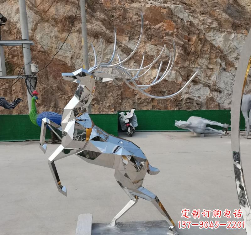 周口梅花鹿雕塑美丽而神秘的存在