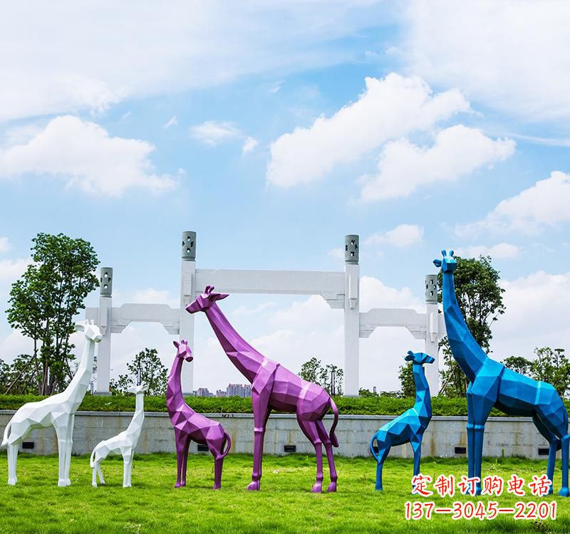 周口不锈钢材质的长颈鹿雕塑