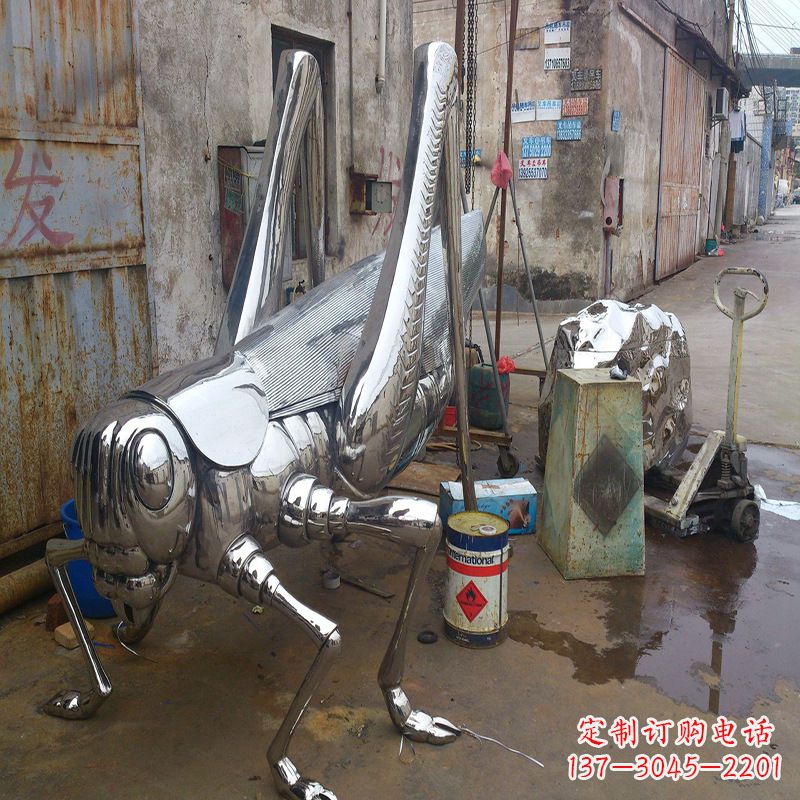 周口不锈钢蝗虫雕塑营造美好的自然环境