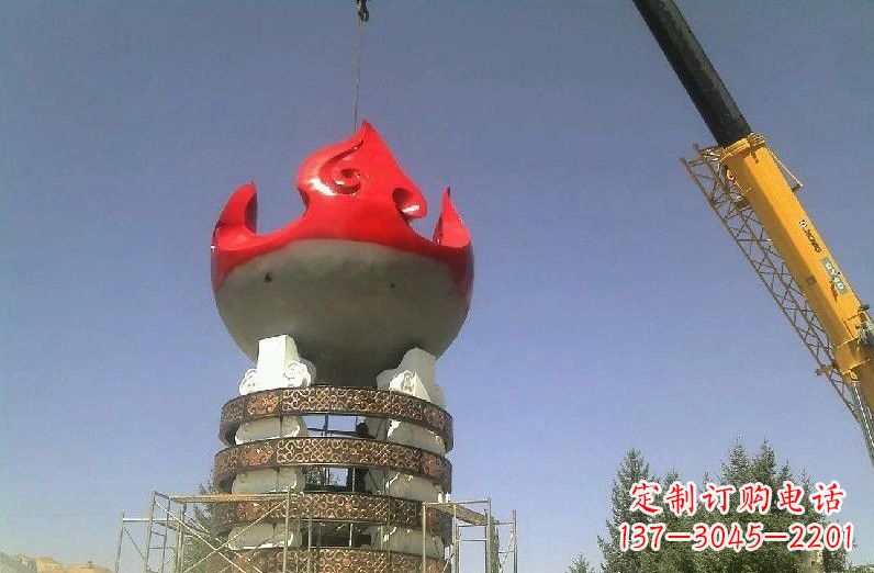 周口不锈钢火炬雕塑象征着永恒的精神