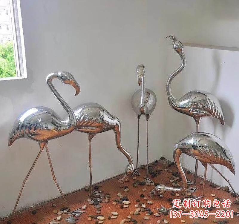 周口不锈钢火烈鸟象征勇气与活力