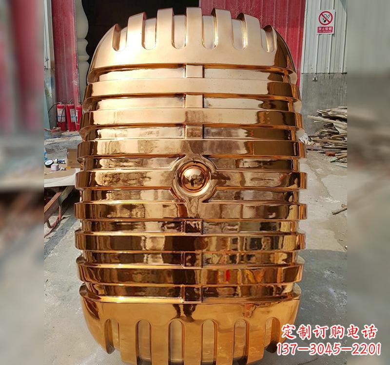 周口不锈钢话筒雕塑传承历史的象征