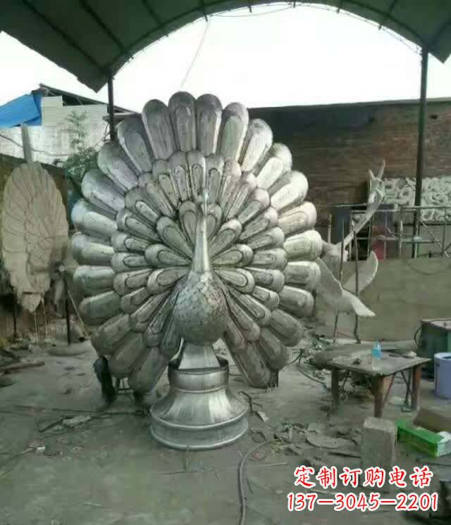 周口该孔雀雕塑