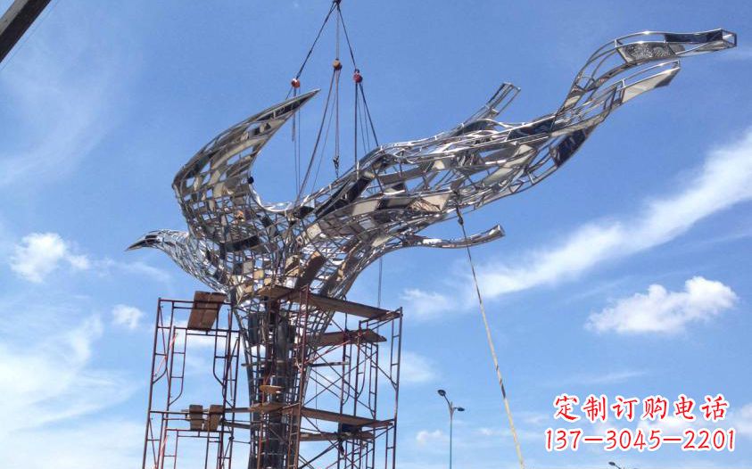 周口不锈钢镂空鸽子雕塑美丽的象征