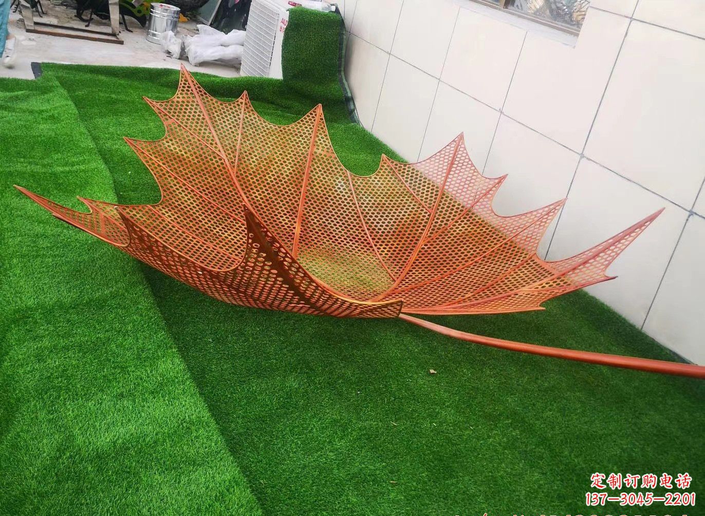 周口镂空树叶雕塑精彩细节点缀着精美自然风景