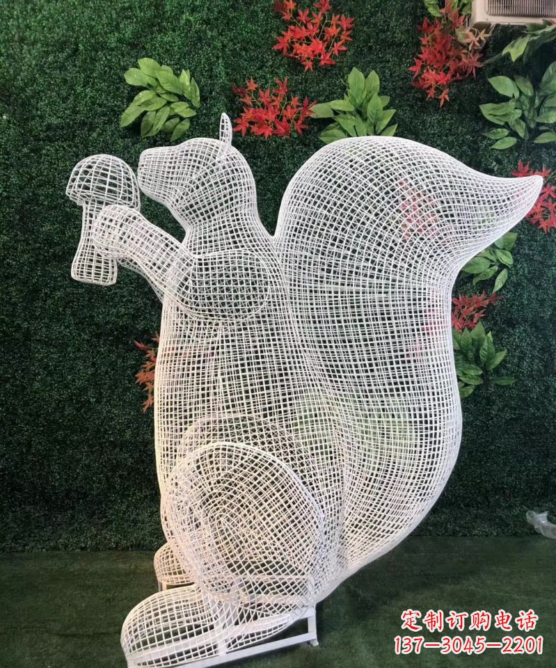周口不锈钢松鼠雕塑展现自然的美
