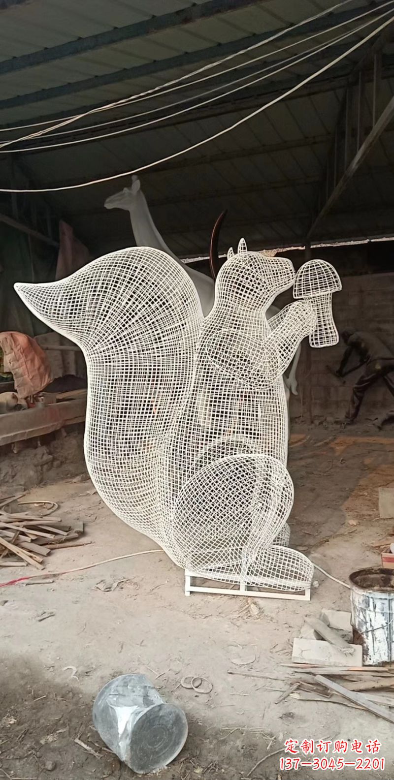 周口不锈钢松鼠雕塑精美的艺术作品