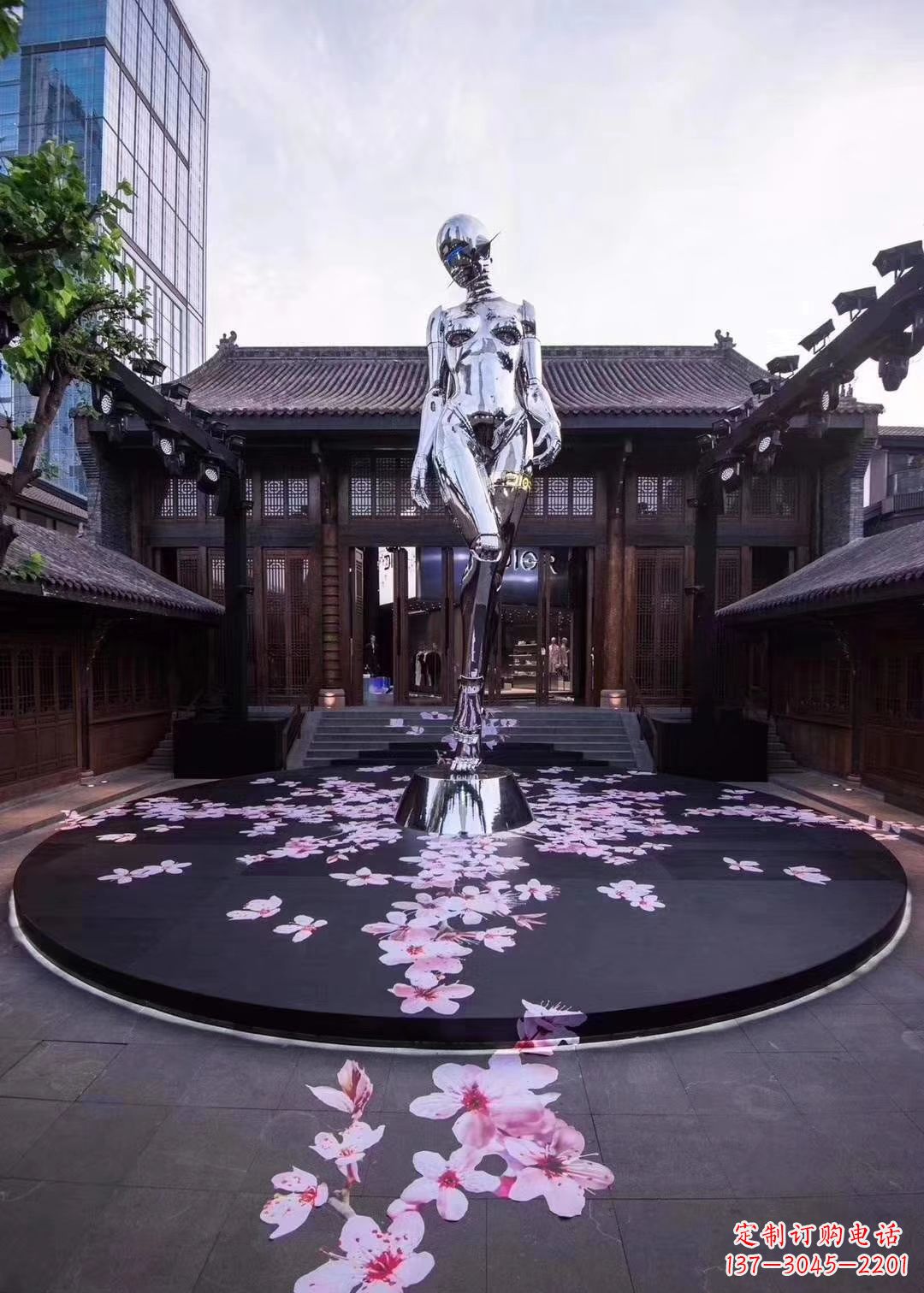 周口美女雕塑点亮城市之美