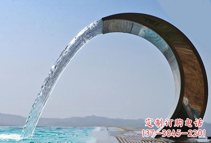 周口精美不锈钢喷水圆环雕塑