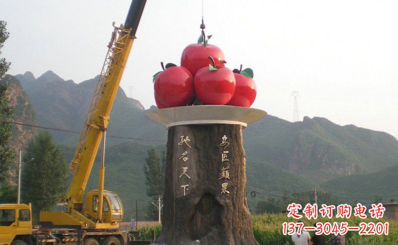 周口不锈钢苹果雕塑艺术与科技的结合