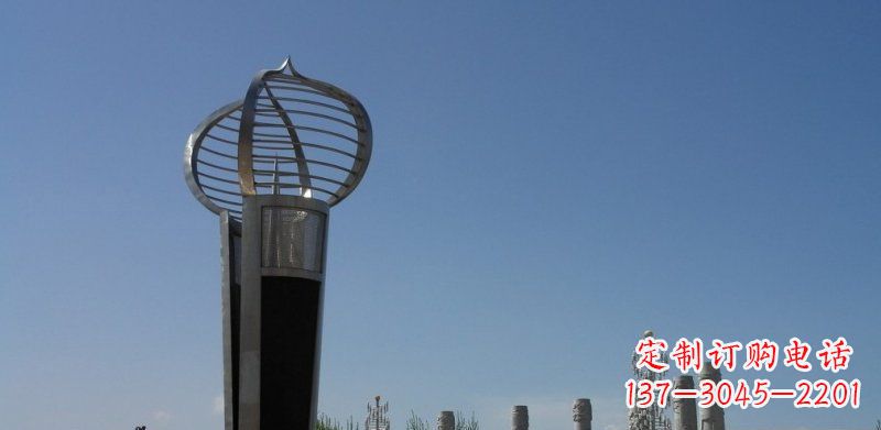周口不锈钢火炬形雕塑熠熠生辉